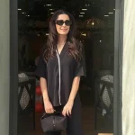 Siyah Düz Şerit Detaylı Takım