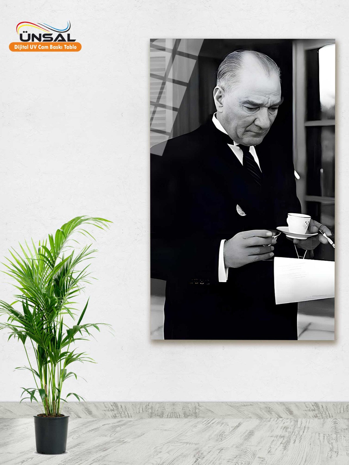 Atatürk Köşesi ve Atatürk Cam Tabloları - Dikey 3